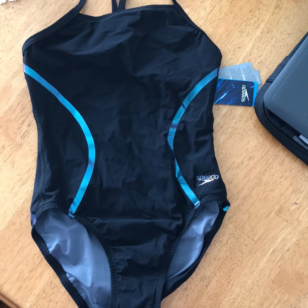 Speedo LZR X powerplus size 28. Closed back.